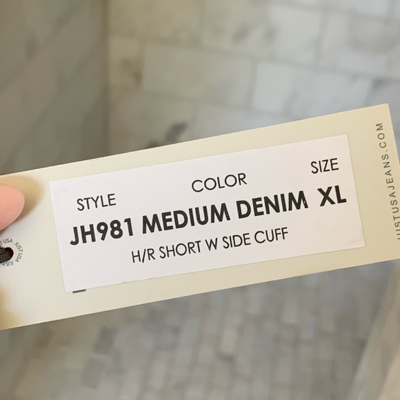 Apricot Lane denim shorts - Picture 4 of 4